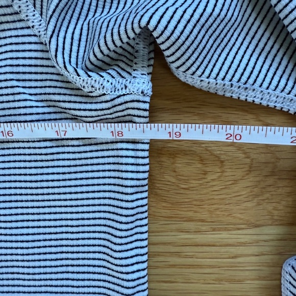 Lululemon Run Swiftly Tech Long Sleeve Crew Stripe Black White - 12 - Picture 11 of 14